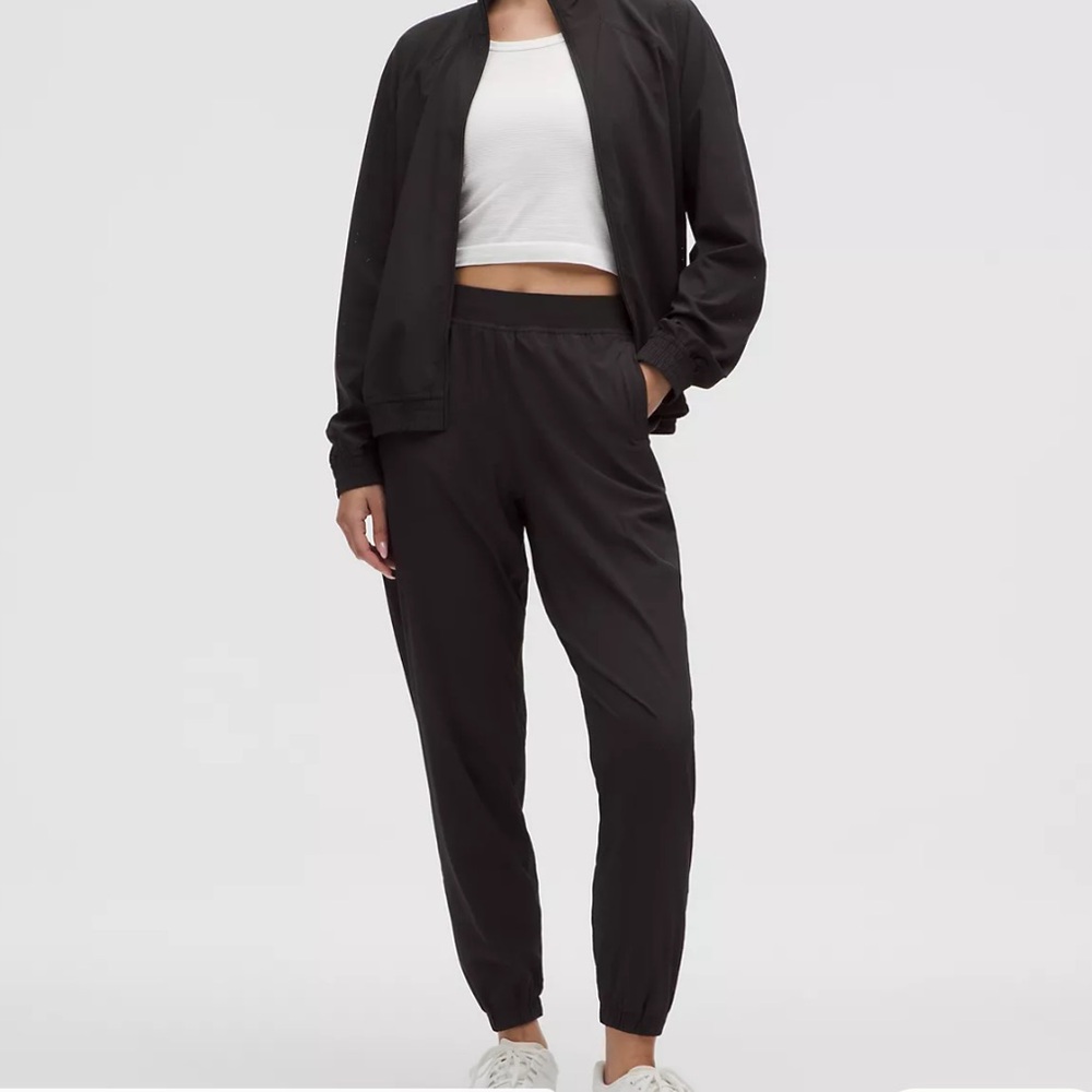 🌟 Lululemon Adaptive State Joggers ~ Size 6